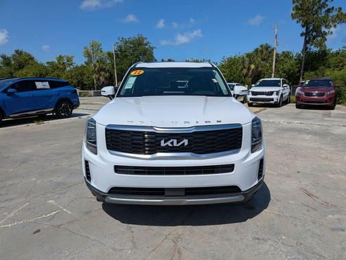 Glacial White Pearl 2022 Kia Telluride EX