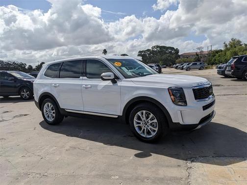 2022 Kia Telluride LX