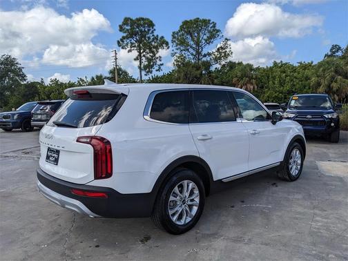 2022 Kia Telluride LX