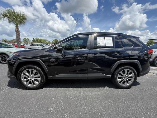 2021 Toyota RAV4 XLE Premium