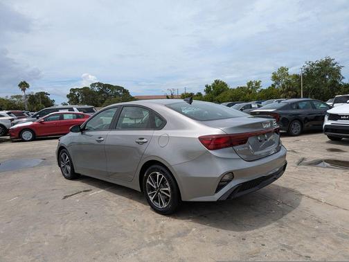 Steel Gray 2024 Kia Forte LXS