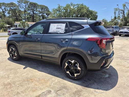 2025 Kia Seltos EX