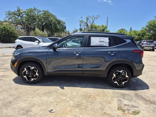 2025 Kia Seltos EX