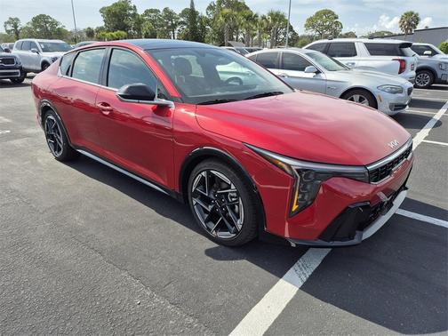 2025 Kia K4 GT-Line