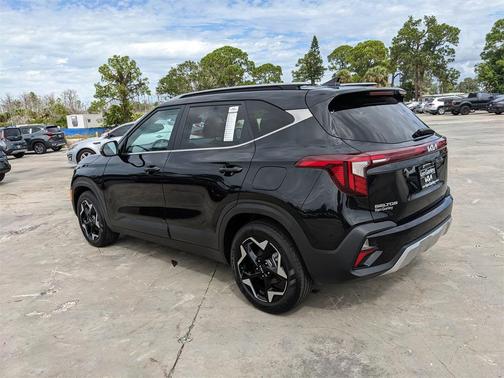 2024 Kia Seltos EX