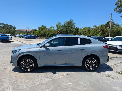 Gray Metallic 2025 BMW X2 xDrive28i