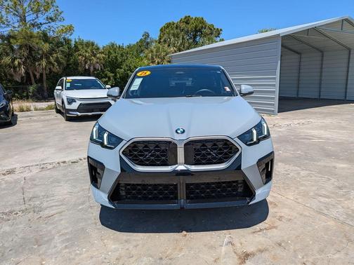 Gray Metallic 2025 BMW X2 xDrive28i
