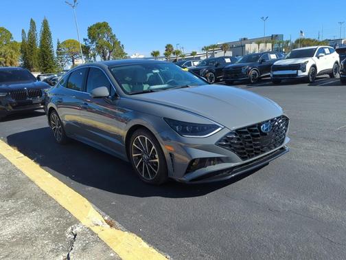 2020 Hyundai SONATA Limited