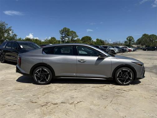 2025 Kia K4 GT-Line
