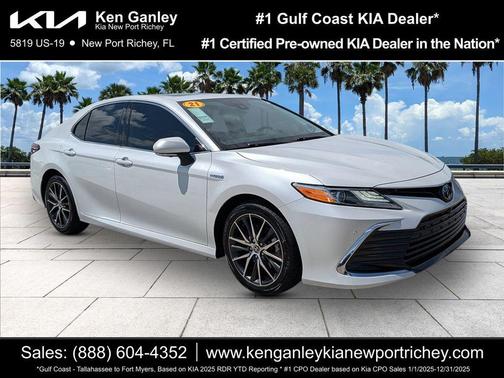 Wind Chill Pearl 2021 Toyota Camry Hybrid XLE