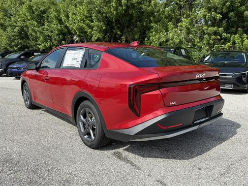 2025 Kia K4 LXS