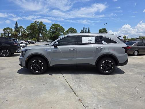 2025 Kia Sorento S