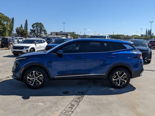 2025 Kia Sportage EX