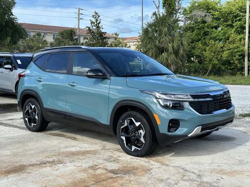 Blue / Black 2026 Kia Seltos S