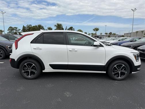 2026 Kia Niro LX