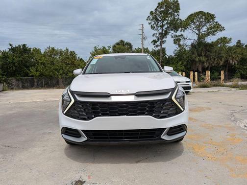Glacial White Pearl 2023 Kia Sportage EX
