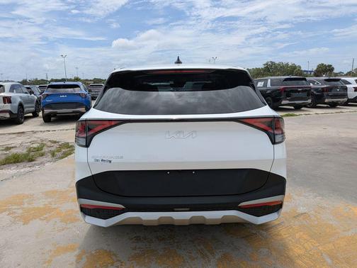 Glacial White Pearl 2023 Kia Sportage EX