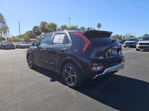 2025 Kia Niro SX