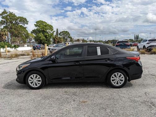 2021 Hyundai Accent SE