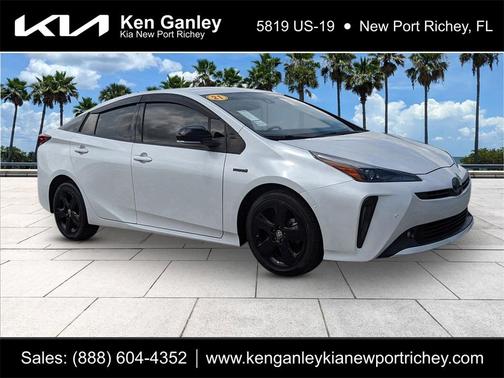2021 Toyota Prius L