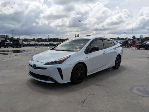 2021 Toyota Prius L