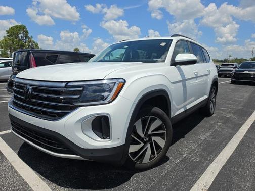 Pure White 2024 Volkswagen Atlas 2.0T SE w/Technology