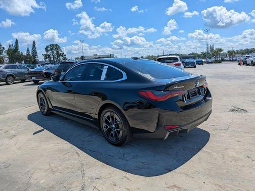 Black Sapphire Metallic 2024 BMW i4 Gran Coupe eDrive35