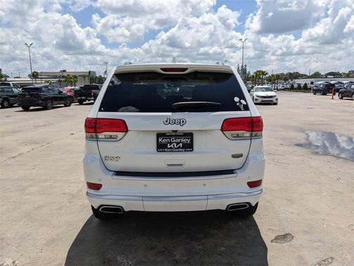 2016 Jeep Grand Cherokee Summit