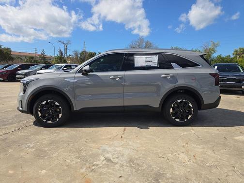 Wolf Gray 2026 Kia Sorento S