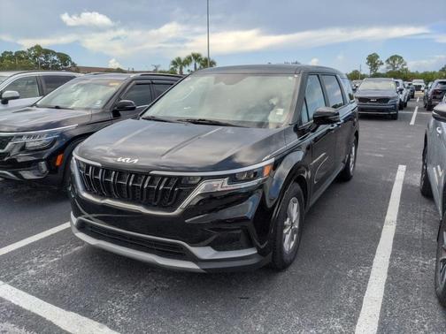 2024 Kia Carnival LX