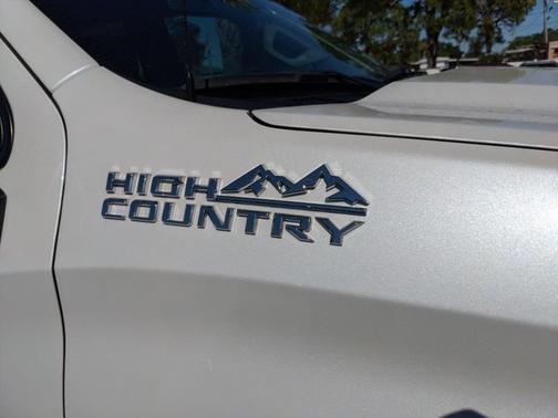 2022 Chevrolet Silverado 1500 Limited High Country