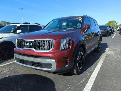 Red 2023 Kia Telluride EX