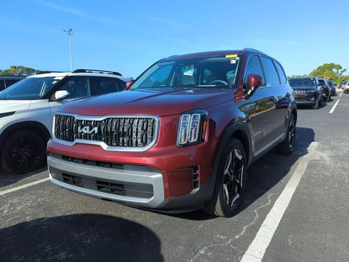 Red 2023 Kia Telluride EX