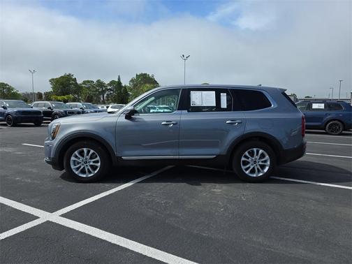2022 Kia Telluride LX