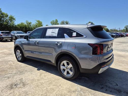 2025 Kia Sorento LX