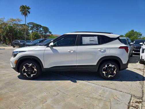 Snow White Pearl 2026 Kia Seltos S