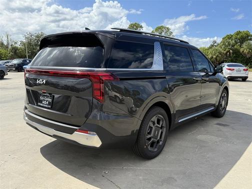 2026 Kia Carnival SX