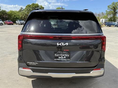 2026 Kia Carnival SX