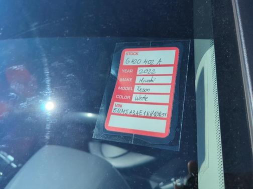 2022 Hyundai TUCSON SE