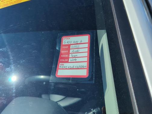 2022 Hyundai TUCSON SE