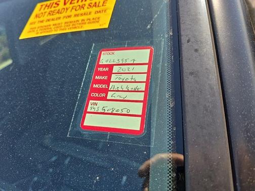 Magnetic Gray Metallic 2021 Toyota Highlander Hybrid XLE