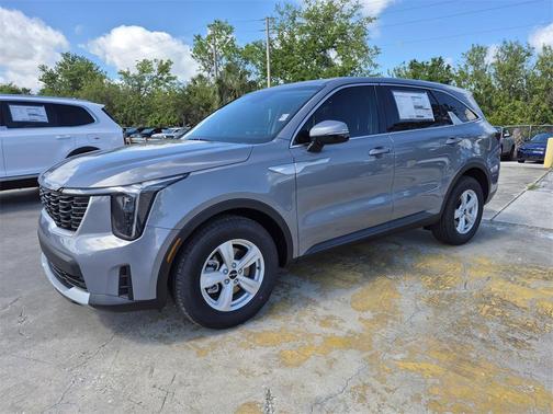 2025 Kia Sorento LX