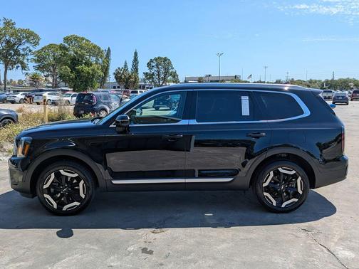 Ebony Black 2024 Kia Telluride EX