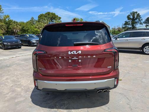 Red 2023 Kia Telluride SX X-Line