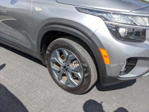 2025 Kia Seltos LX