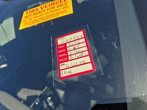 Canyon Bronze M 2025 Nissan Kicks SV