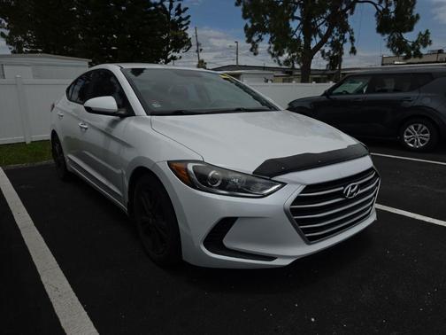Quartz White Pearl 2018 Hyundai ELANTRA SEL