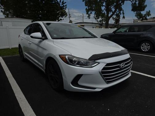 Quartz White Pearl 2018 Hyundai ELANTRA SEL