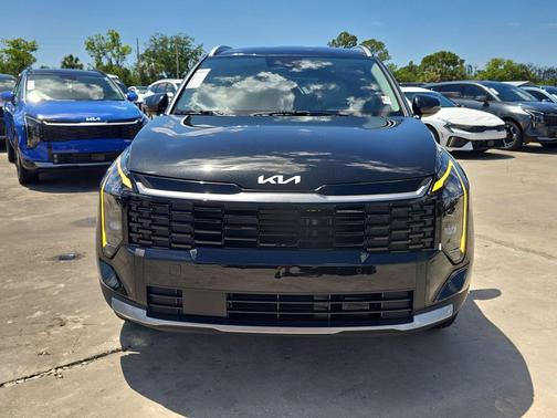 Black 2026 Kia Sportage Hybrid EX