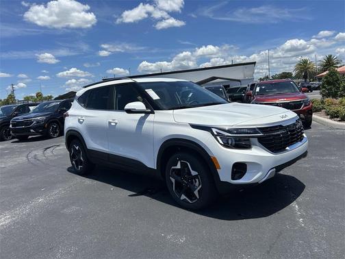 2025 Kia Seltos EX